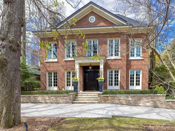 20 Cluny Dr, Toronto, ON M4W 2P7