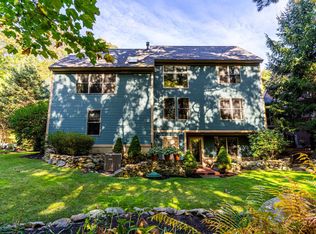 4 Ice House Ln, Hampton, NH 03842