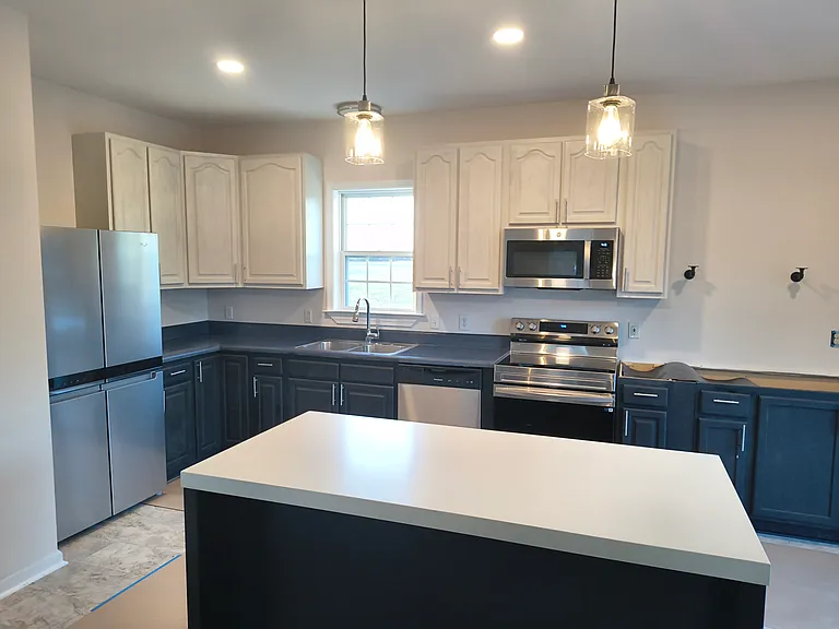 348 Main St — Photo 7