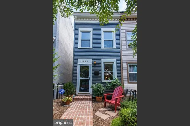 1821 12th St NW — Photo 1