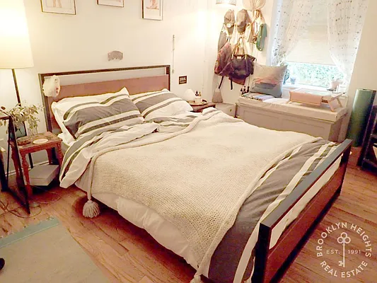 Rented by Brooklyn Heights Real Estate Inc | media 9