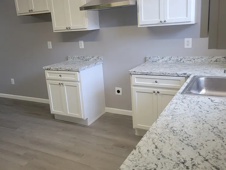 3419 Esther Pl — Photo 16