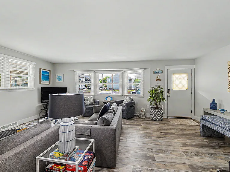 6903 Ventnor Ave #1 — Photo 6