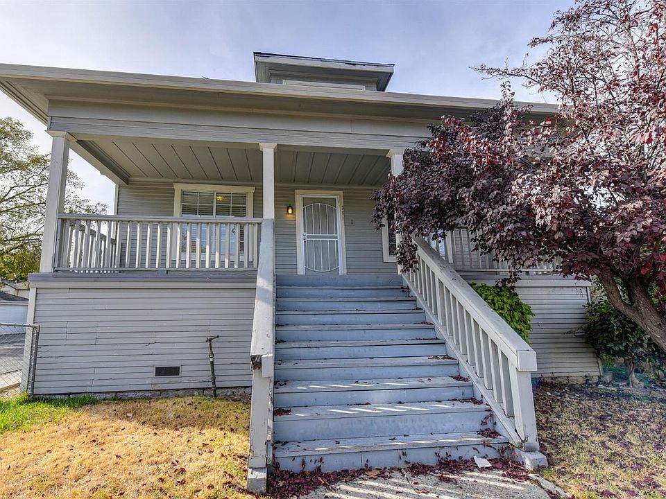 2nd image of 3830 32nd St