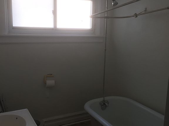 4th image of 743 S 8th St