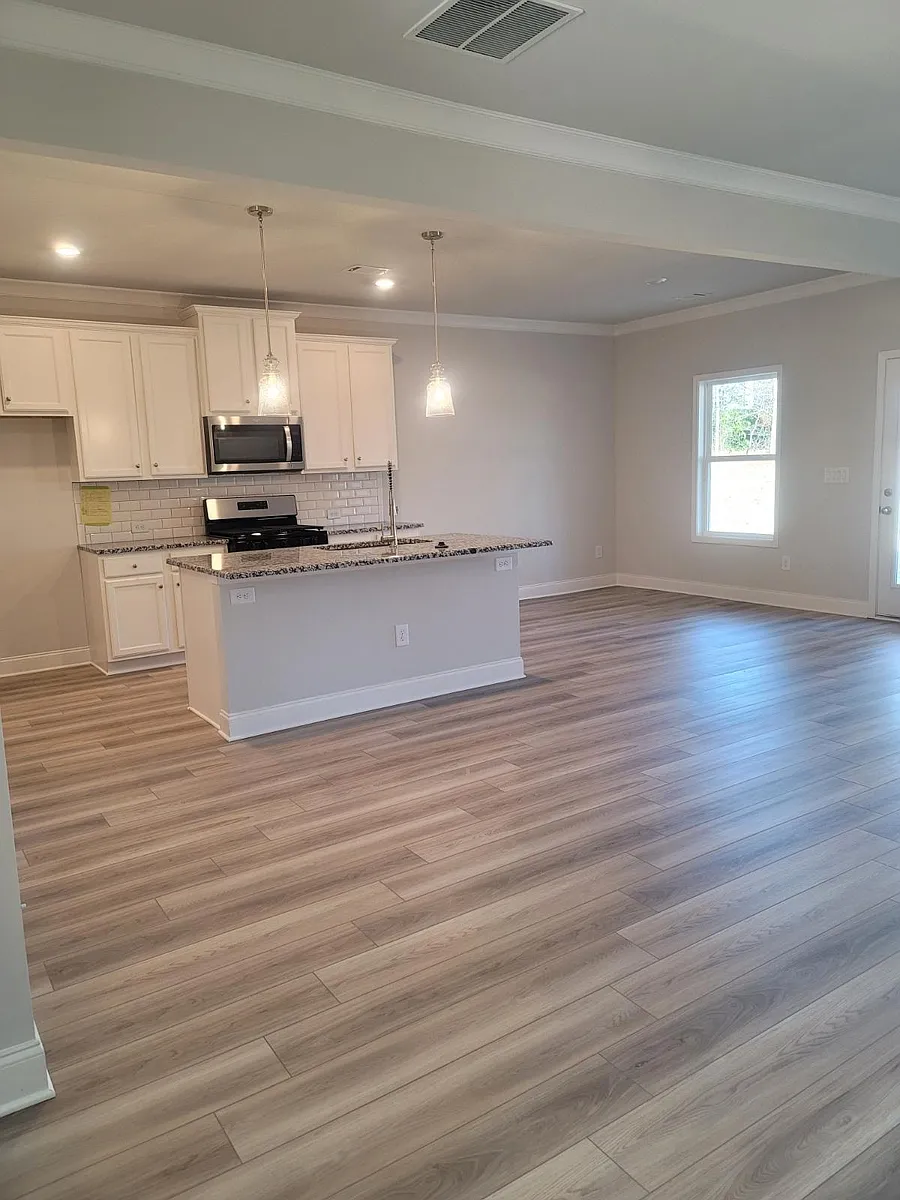Building Photo - 3160 Westgate Park Dr
