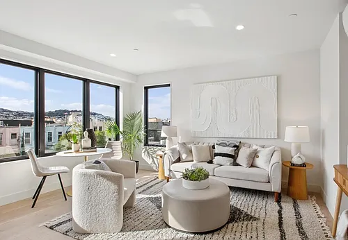 986 S Van Ness Ave #503 Photo 1