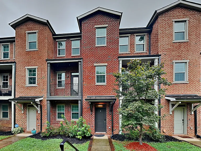 1777 Temple Ave #G — Photo 1