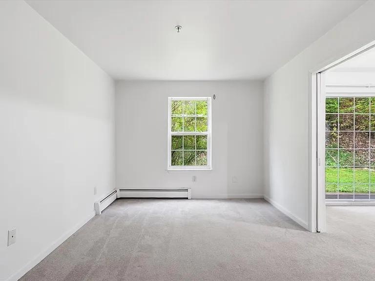 195 Hildred Dr — Photo 11