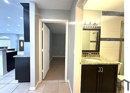 16317 Okeechobee Blvd — Photo 17