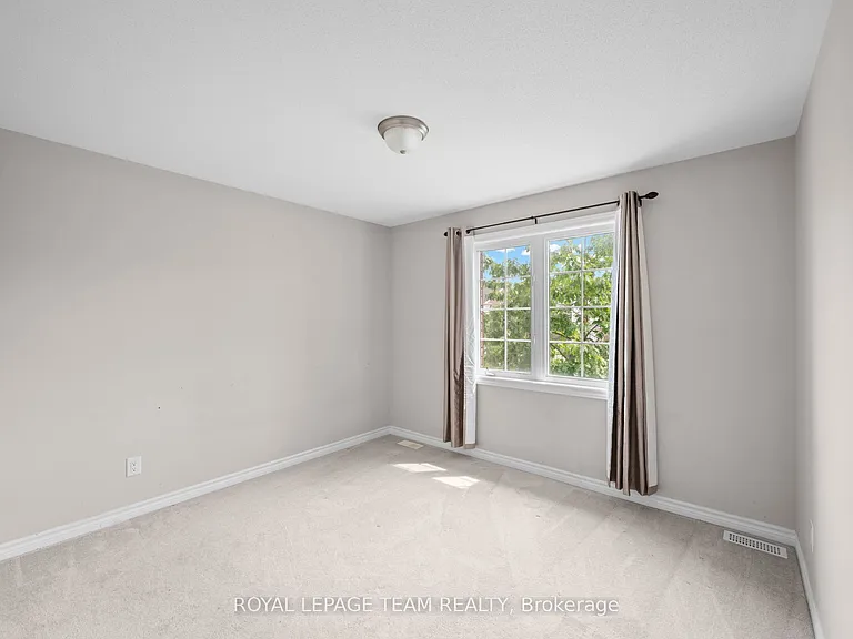 127 Solaris Dr — Photo 22