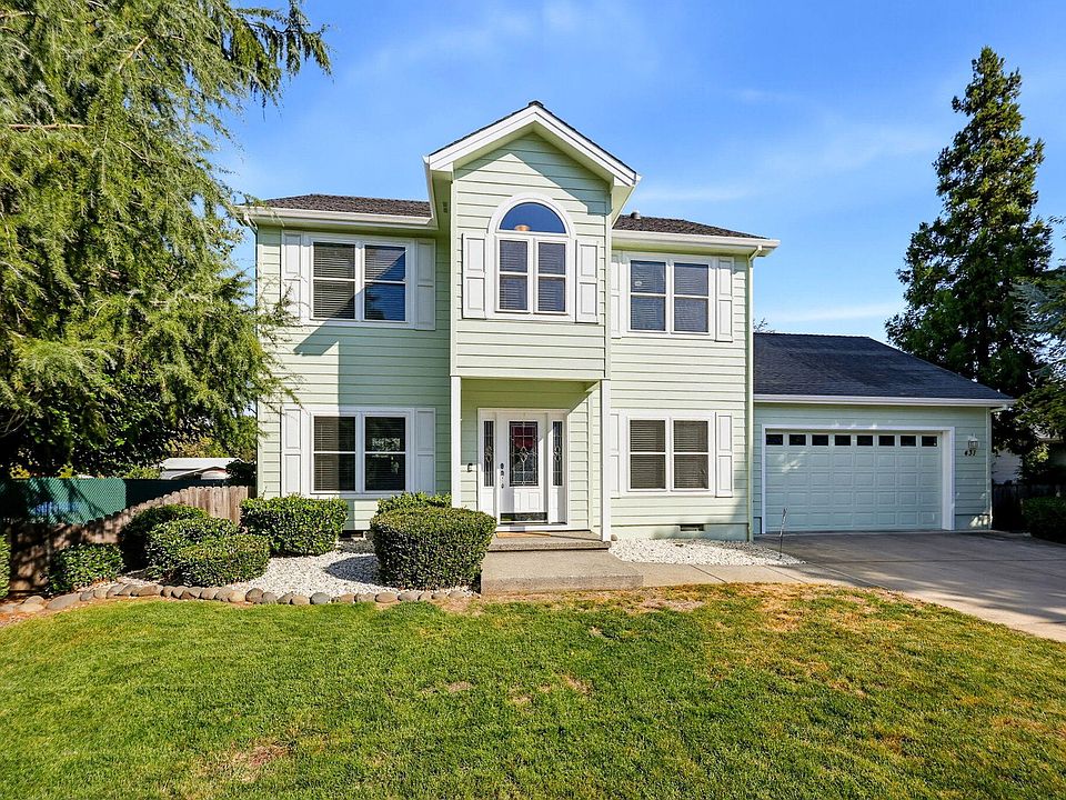 1st image of 431 Silver Creek Dr