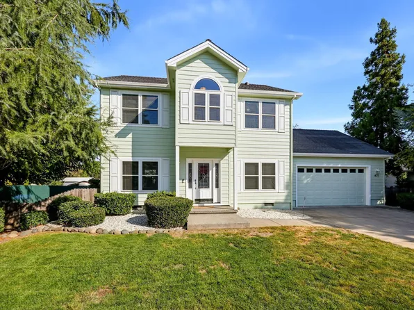431 Silver Creek Dr, Central Point, OR 97502