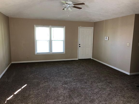 3rd image of 799 Princeton Cir