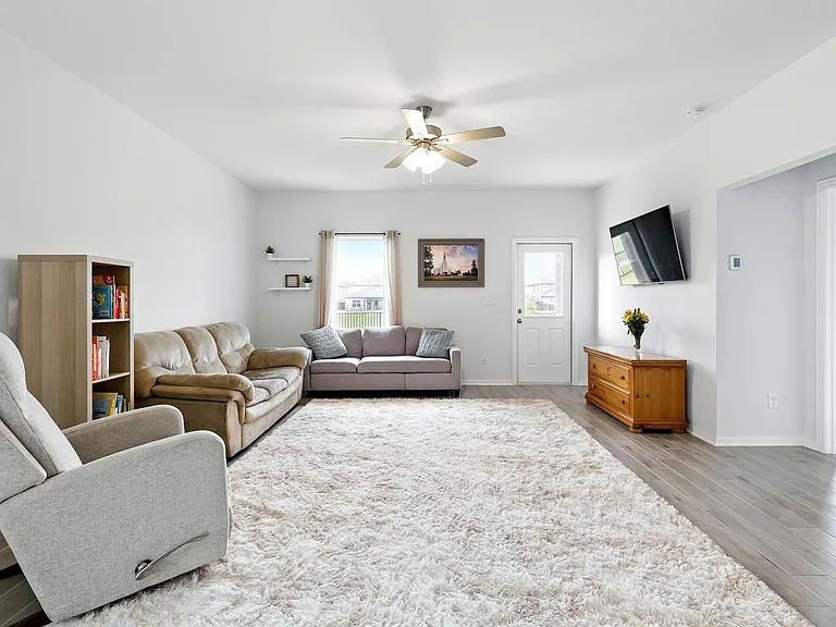 15219 Faushard Ln — Photo 7