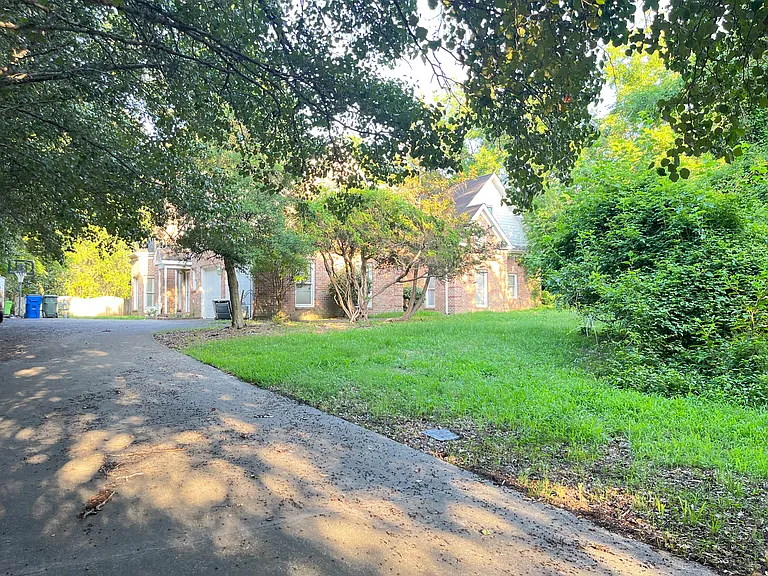 6508 Litchford Rd — Photo 2