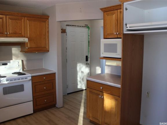 3rd image of 413 1st STREET