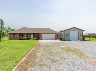 985 Garden Rd, Tuttle, OK 73089