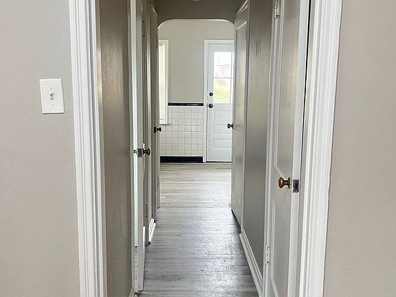 3rd image of 4952-6 Oleatha Ave #4952
