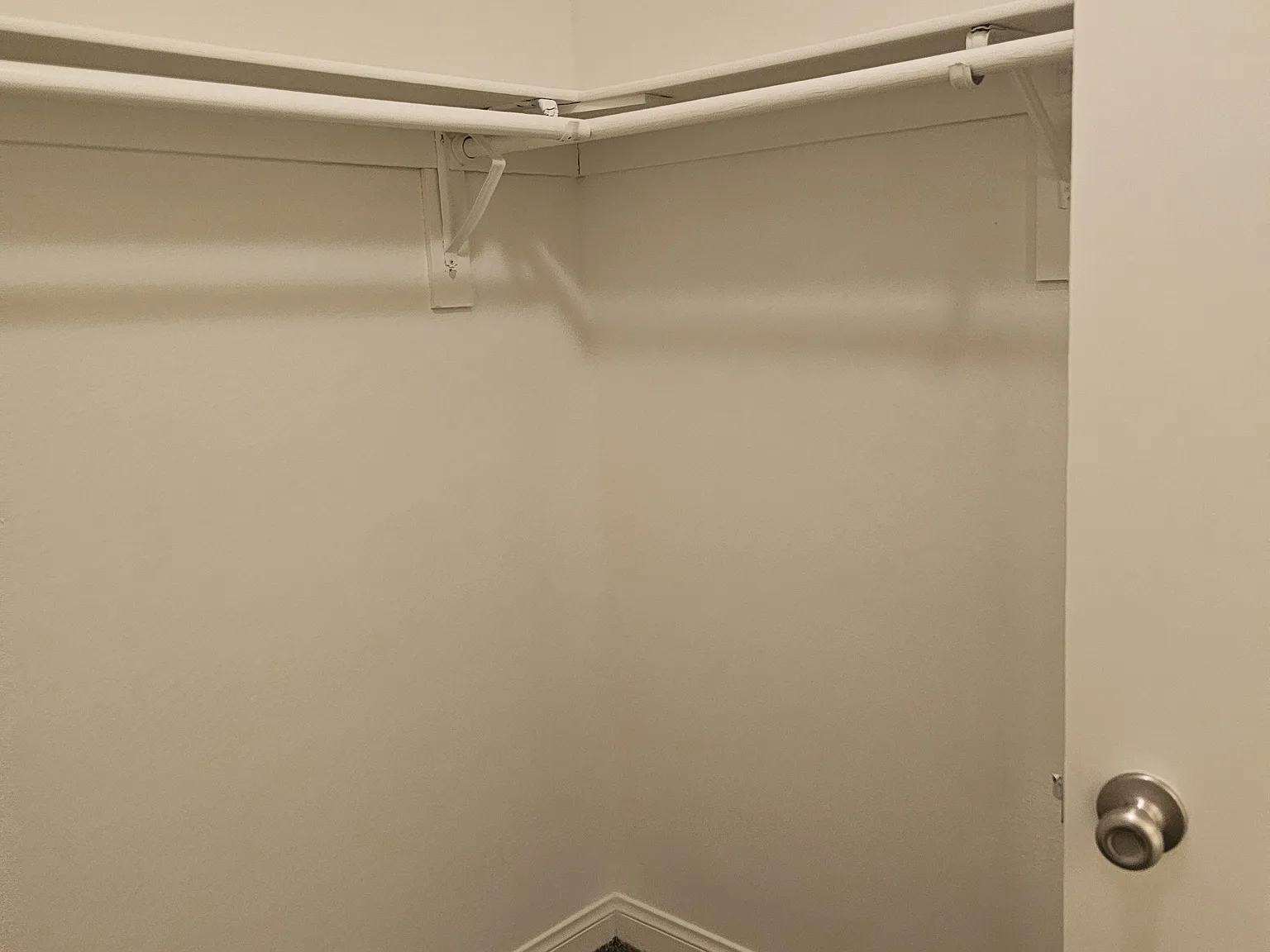 2 bed, 1200 sqft, $1,399 — Photo 4