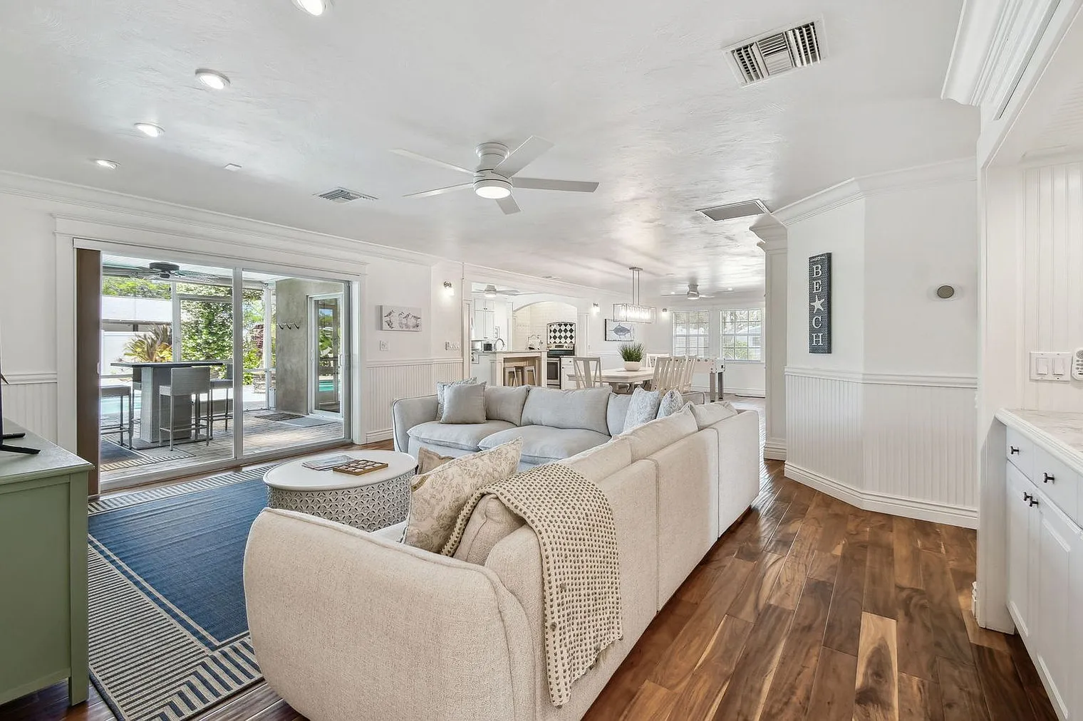 4 bed, 3.5 bath, 2120 sqft, $8,775 — Photo 1
