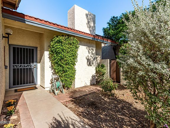 2nd image of 1518 E CANDLESTICK Drive