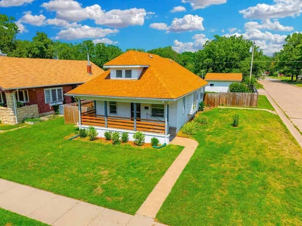 903 N Washington Ave, Wellington, KS 67152