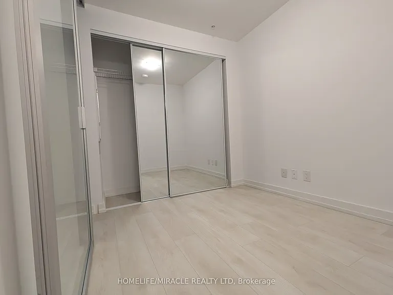 75 James St S #2307 — Photo 12