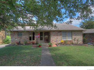 113 W 31st St, Sand Springs, OK 74063