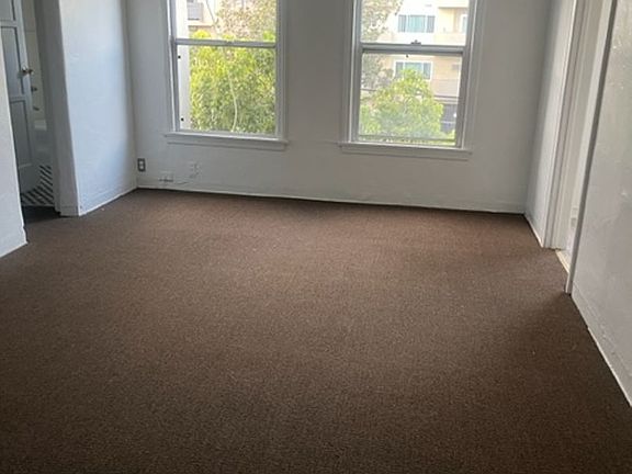 4th image of 4125 Rosewood Ave APT 203