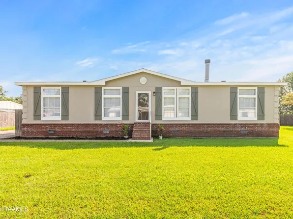 1011 Florence Dr, Breaux Bridge, LA 70517