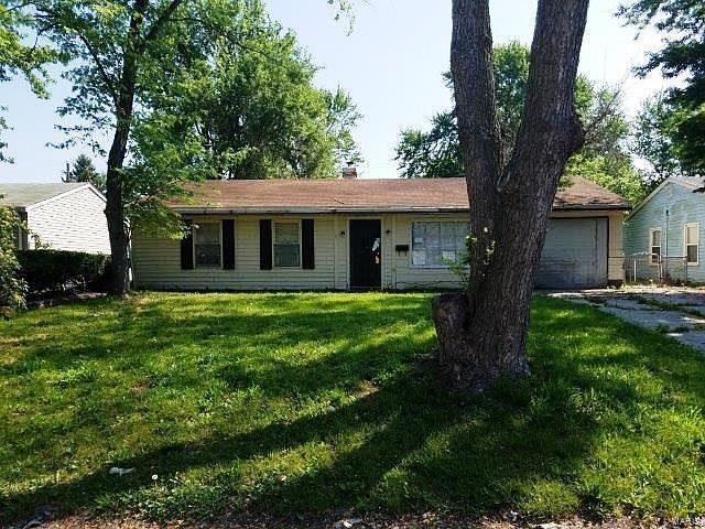 1st image of 30 Westwood Dr