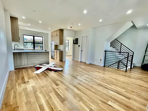 98 Suydam St #2 Photo 1