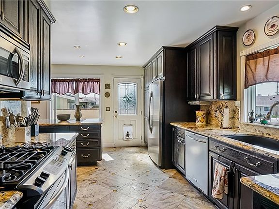 5th image of 15619 Fada Dr