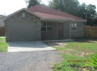 90 1st St, Krebs, OK 74554