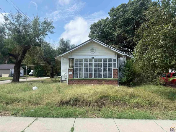 531 SE Gray St, Topeka, KS 66607