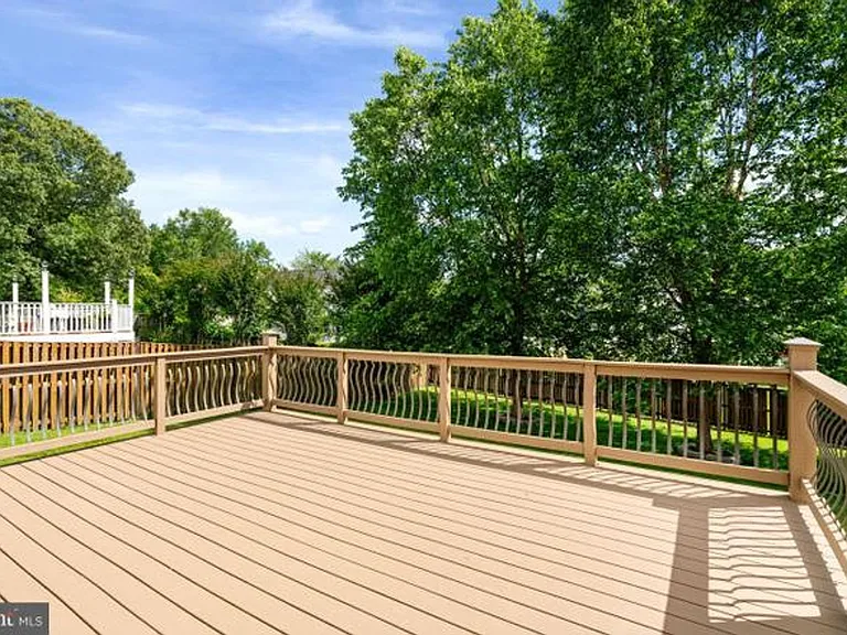 10 Sassafras Ln — Photo 16