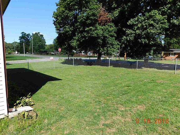 4th image of 19074 Dresden Dr