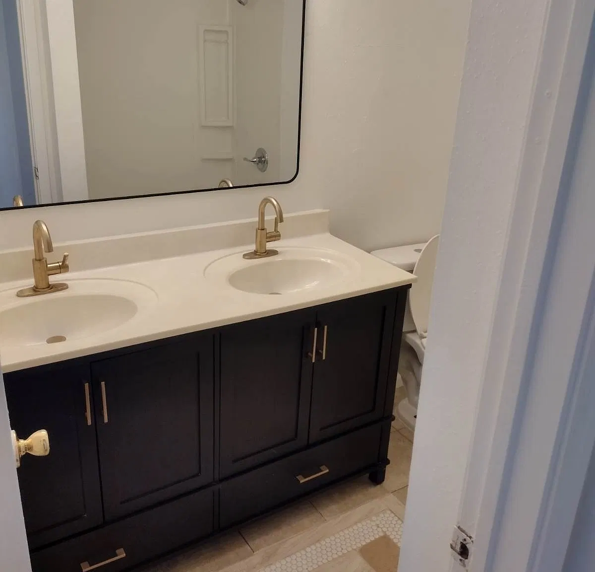 3 bed, 1054 sqft, $1,450 — Photo 3
