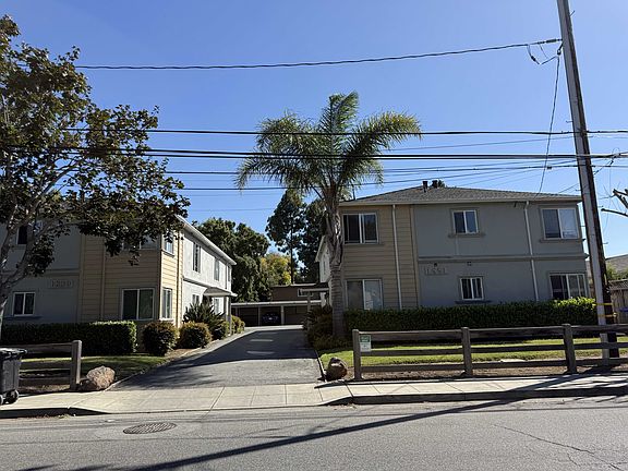 2nd image of 1851 Latham St APT 2