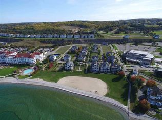 756 E Beach St, Petoskey, MI 49770