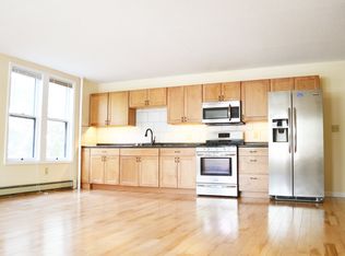 102 N Winooski Ave #A, Burlington, VT 05401
