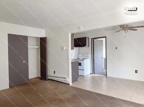 15411 W Chicago St #C2, Detroit, MI 48228