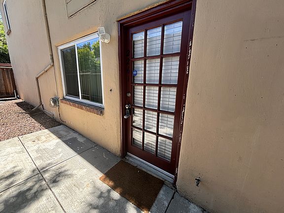 2nd image of 2261 Williams St #2261