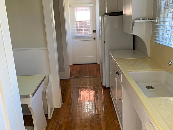 4th image of 4049 Park Blvd #4059