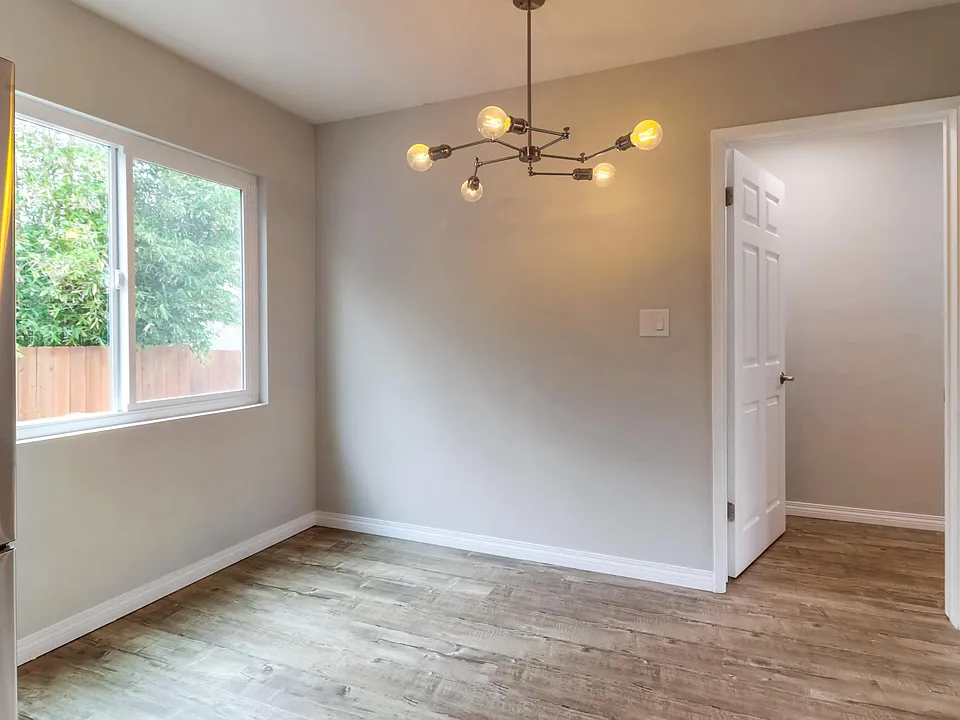 Dining area nook