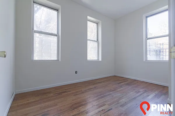 Rented by Pinn Realty | media 10