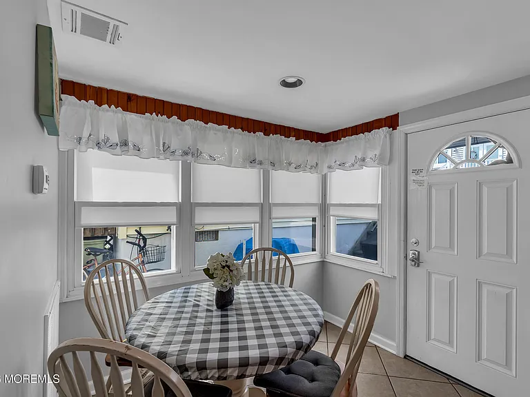 21 E Bay Way — Photo 10