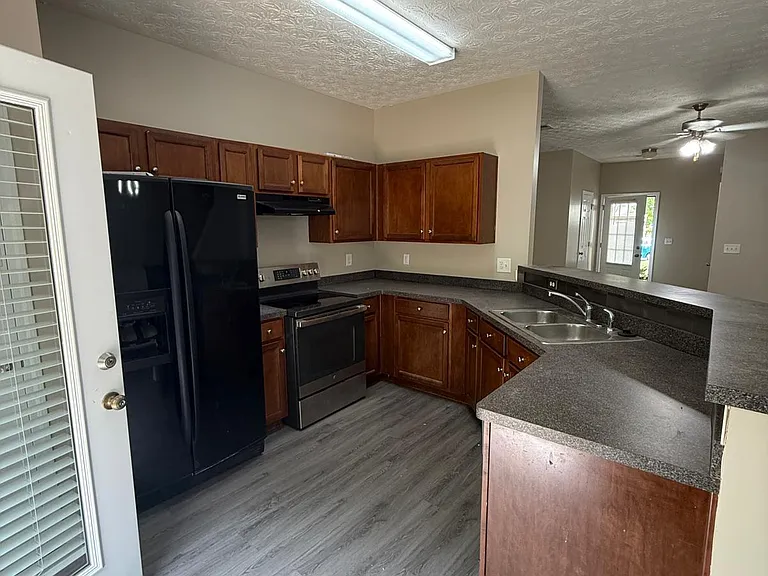 518 Oakside Pl — Photo 12