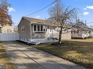 418 Delview Ln, Delanco, NJ 08075